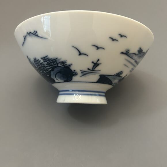 Japanese Blue and White Porcelain Rice Soup Bowl Set of 2 Vintage #1 - Picture 3 of 9